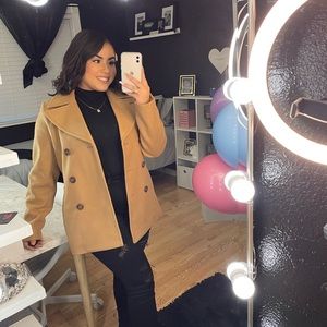 Meet your Posher, Viviana